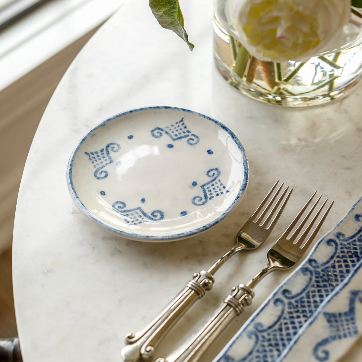 Blue Ceramic Charger Plate for Everyday Dining - Image 2